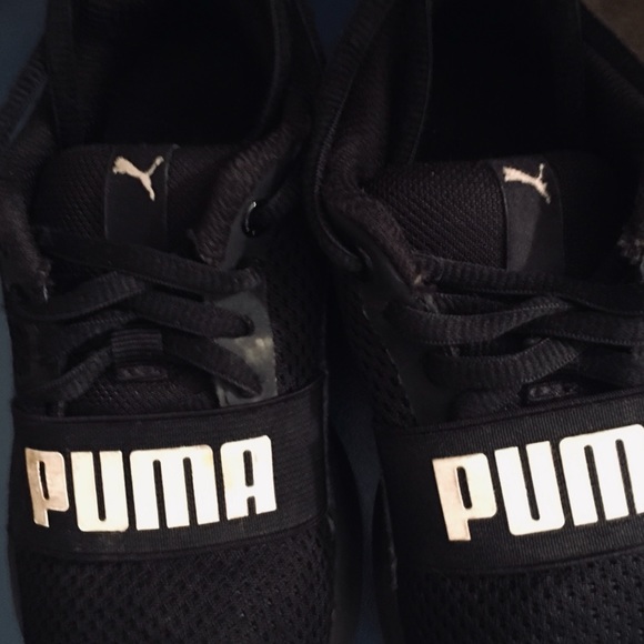 Boys Puma shoes - Picture 1 of 2